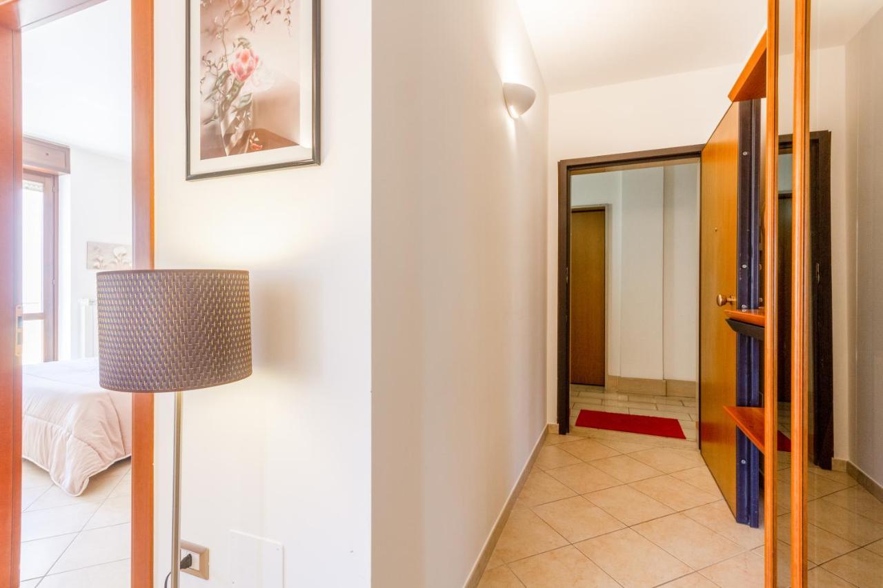 Roomy Apartment With Terrace & Parking Lecce Luaran gambar