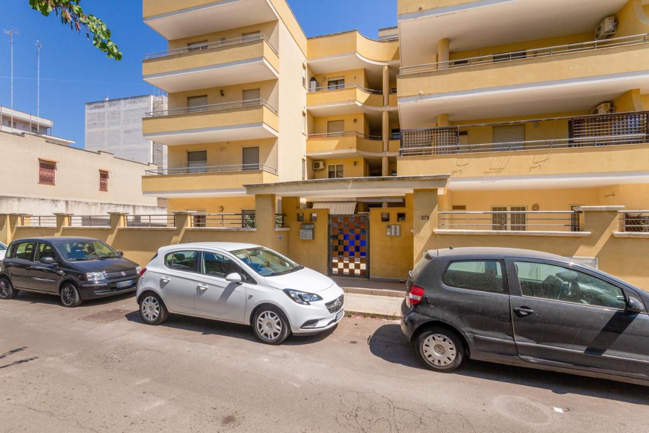 Roomy Apartment With Terrace & Parking Lecce Luaran gambar